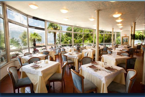 Hotel Residence Rely Бренцоне сул Гарда Екстериор снимка